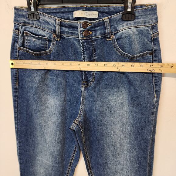 Cato Chewed Hem Flare Jeans Size 12 32" Blue Medium Wash High Waist Stretch - Picture 9 of 15